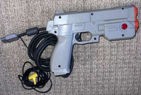 Pistolet optique Namco pour PlayStation 1 (Retro Fam)