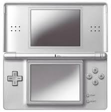 Consola Nintendo DS Lite: Super Mario 64 DS, New Super Mario Bros - Plata (Retro Fam)