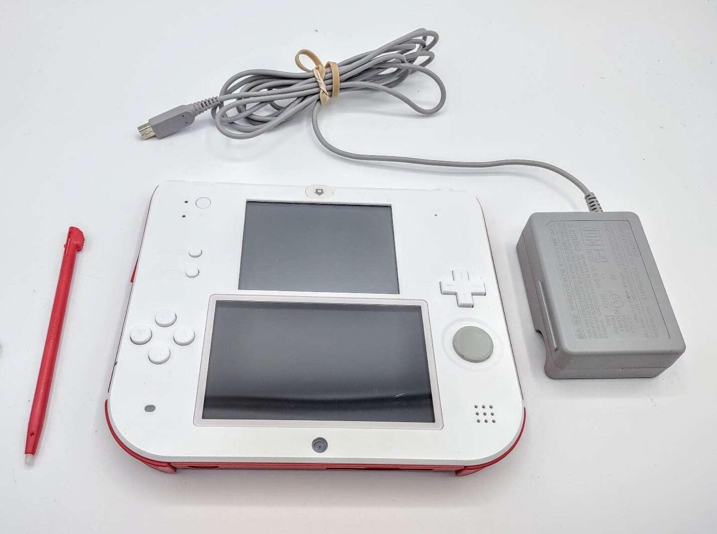 Nintendo 2DS Console - Retro Fam