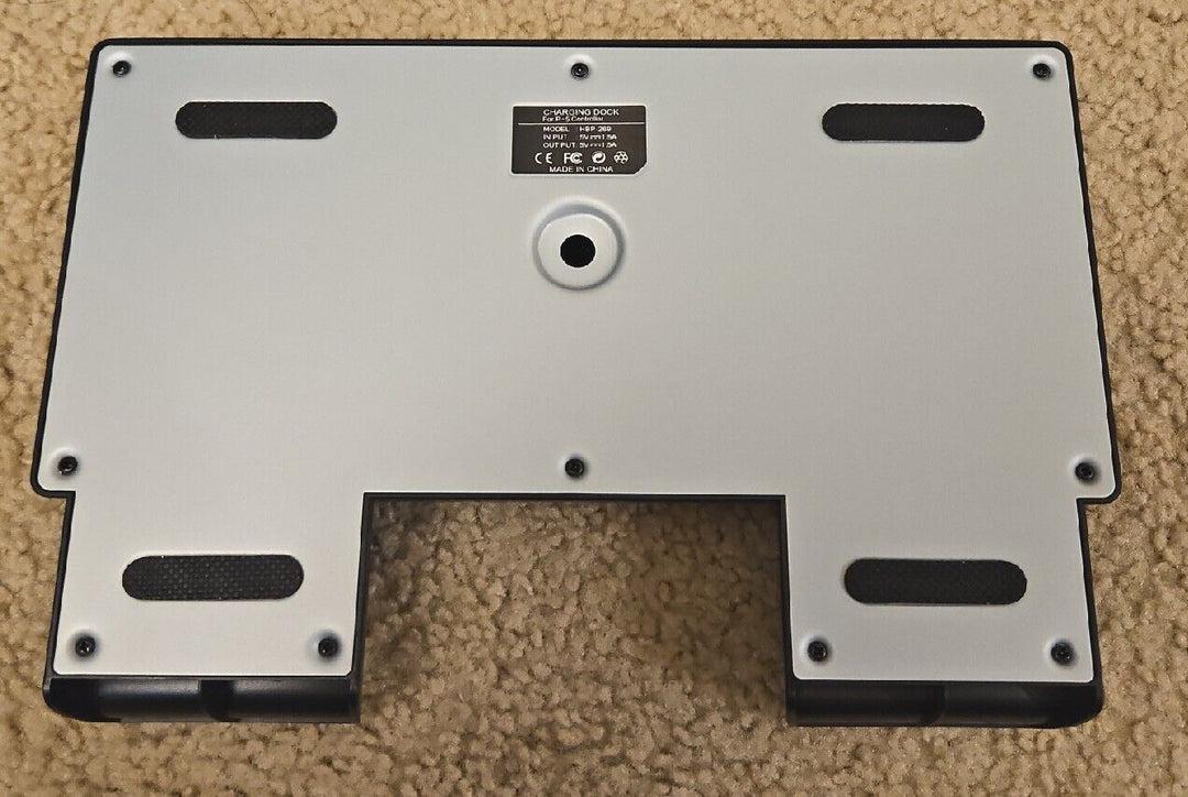Vertical Stand PS5 Controller 3rd Party (Retro Fam)