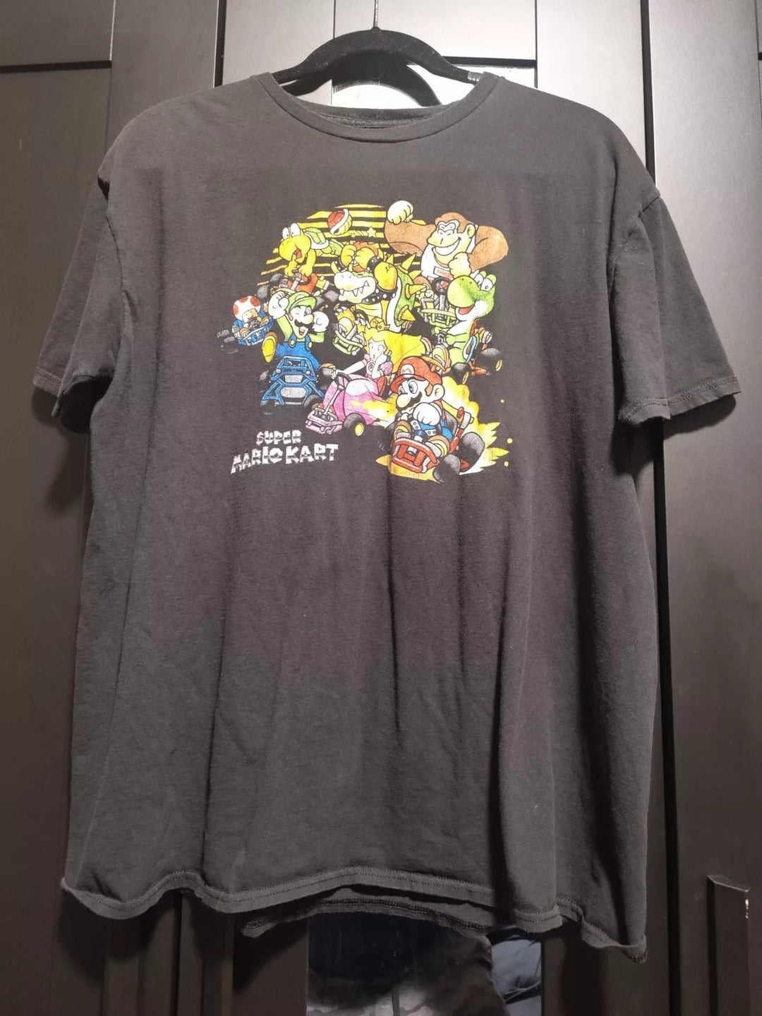 Camiseta unisex de manga corta de Super Mario Kart - Negra (Retro Fam)